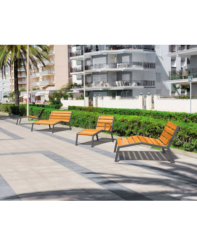 Buy PROCITY SILAOS chair with armrest - wood & steel: seat made of oak (light oak), frame made of steel (traffic red) - Purchase at the online store - Delivery