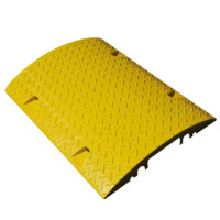 Hose Bridge 6 Channels | Robust rubber | Closed | 80x60x8 cm | Heavy Duty