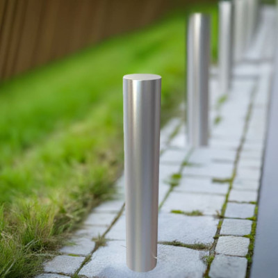 Edelstahlpfosten und Poller: Exklusive Absperrtechnik für Profis