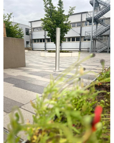 Bollard stainless steel Ø 89 mm stationary with base plate, to be fixed by plugs, without lock, total height approx. 900 mm above ground . Buy in the online store.