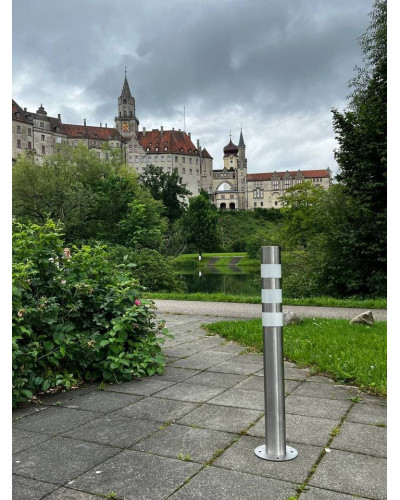 Bollard stainless steel Ø 89 mm stationary with base plate, to be fixed by plugs, without lock, total height approx. 900 mm above ground . Buy in the online store.