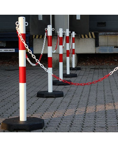 Chain post set red-white. Buy in the online store.