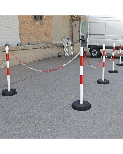 Chain post set red-white. Buy in the online store.