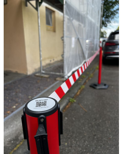 Demarcation outdoor barrier post red, belt red/white. Buy in the online store.