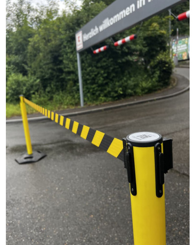 Demarcation outdoor barrier post yellow, belt yellow/black. Buy in the online store.