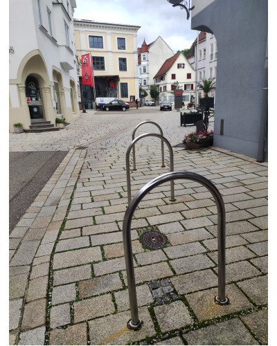 Grauguss-Bodenhülse mit Spannmutter für Rohre Ø 48 mm